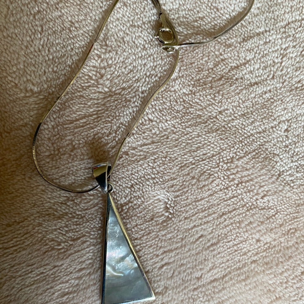 Elegant Sterling Silver Pendant Necklace natural shell